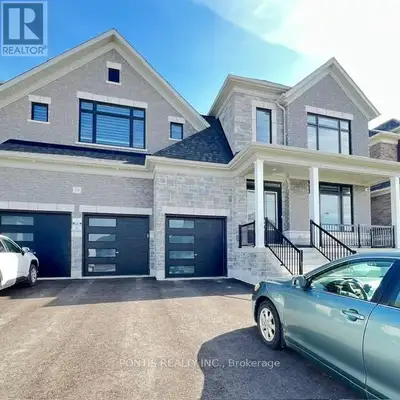 Elegant Country Living for Lease - Discover refined living in the heart of Tottenham in this excepti...