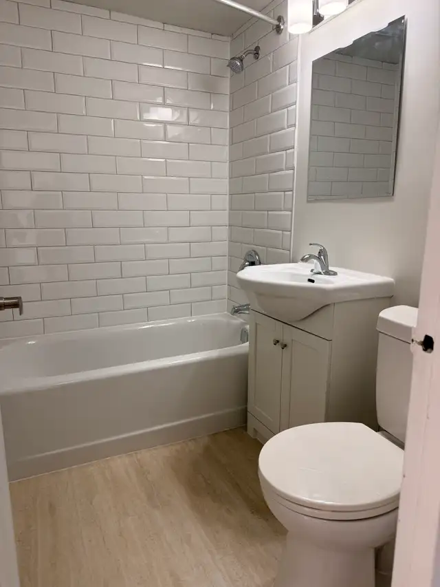 Jarvis One Bedroom in Long Term Rentals in City of Toronto - Image 10