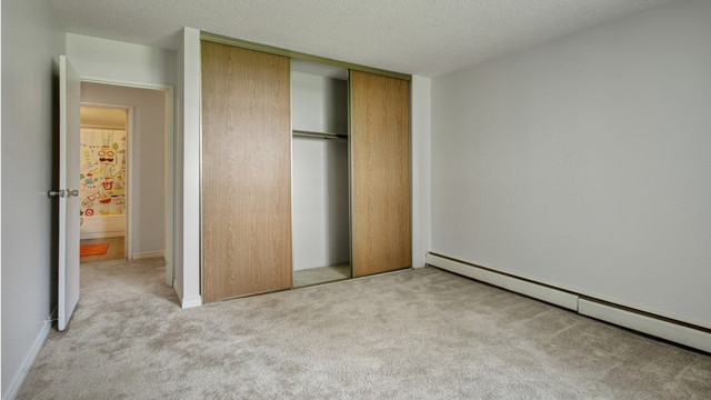 Spacious and bright 2 Bedroom! in Long Term Rentals in Edmonton - Image 3