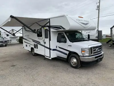 Looking for a Class C motorhome for sale in Ontario that’s easy to drive, spacious, and ready for ro...