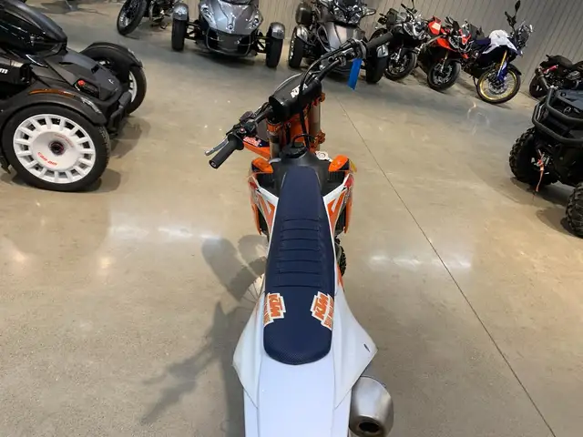 2018 KTM 450 SX-F Factory Edition factory replica 450SXF in Dirt Bikes & Motocross in Guelph - Image 9