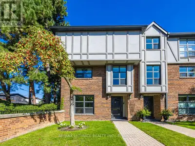 Rare Corner Townhouse Located In Davisville Village. 2250 Sq.Ft. Of Living Space Set In A Beautiful...