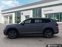 Elevate every family adventure with this exceptional 2019 Volkswagen Atlas Execline, a versatile and... (image 1)