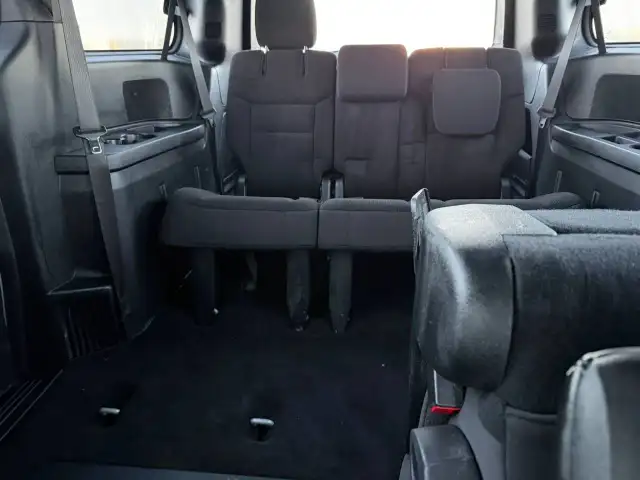 2018 DODGE Grand Caravan SXT in Cars & Trucks in Laval / North Shore - Image 15