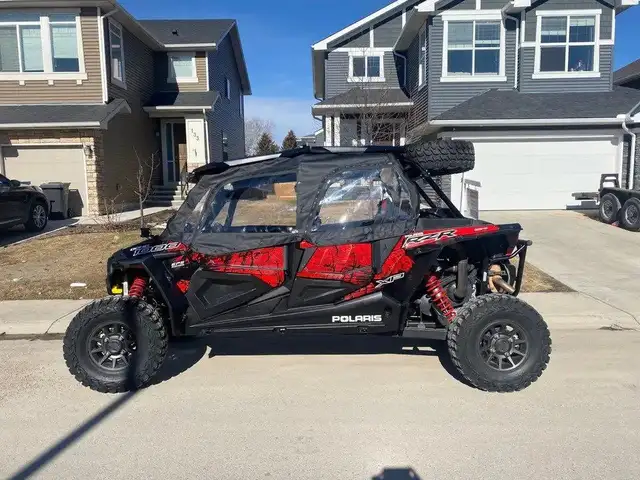 2018 POLARIS RZR 1000 4 SEAT (FINANCING AVAILABLE) in ATVs in Strathcona County - Image 4