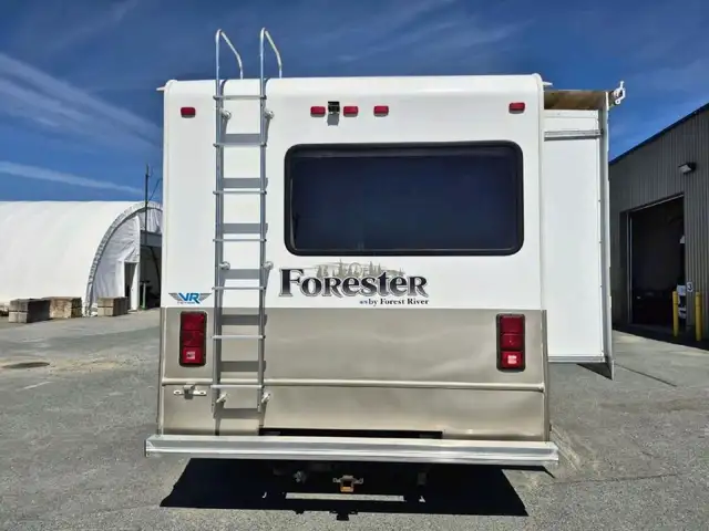 2015 Forester 3171DS in RVs & Motorhomes in Thetford Mines - Image 8