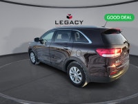 Welcome to Legacy Dodge Claresholm. Rear View Camera, Bluetooth, Heated Seats, Aluminum Wheels, Siri... (image 5)