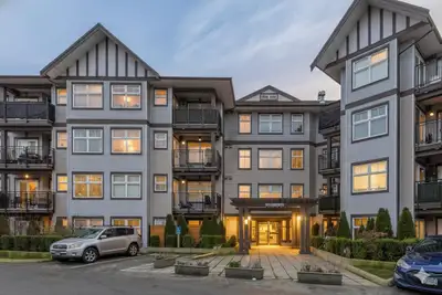Welcome to the most fabulous condo complex in Langley! 814 sq ft 2 bed | 1 bath Ground Floor condo!...