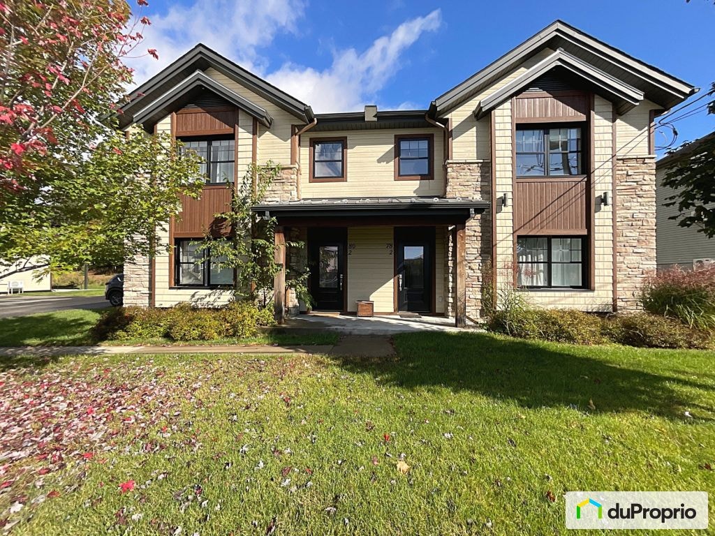 $585,000 - Duplex for sale in Mont-Tremblant (St-Jovite) — photo 1