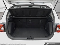 Crowfoot Hyundai, AMVIC Licensed Dealer This Hyundai Venue boasts a Regular Unleaded I-4 1.6 L/98 en... (image 6)