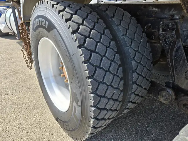 2013 KENWORTH T800 in Heavy Trucks in Saskatoon - Image 77