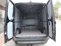 2020 MERCEDES SPRINTER - LOW ROOF!!! 3.0L V6 DIESEL ENGINE!!! 3 SEATER !!! ONLY 136,000 KM , YES , O... (image 5)