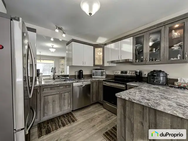 $445,000 - Bungalow for sale in St-Valerien in Houses for Sale in Rimouski / Bas-St-Laurent - Image 7