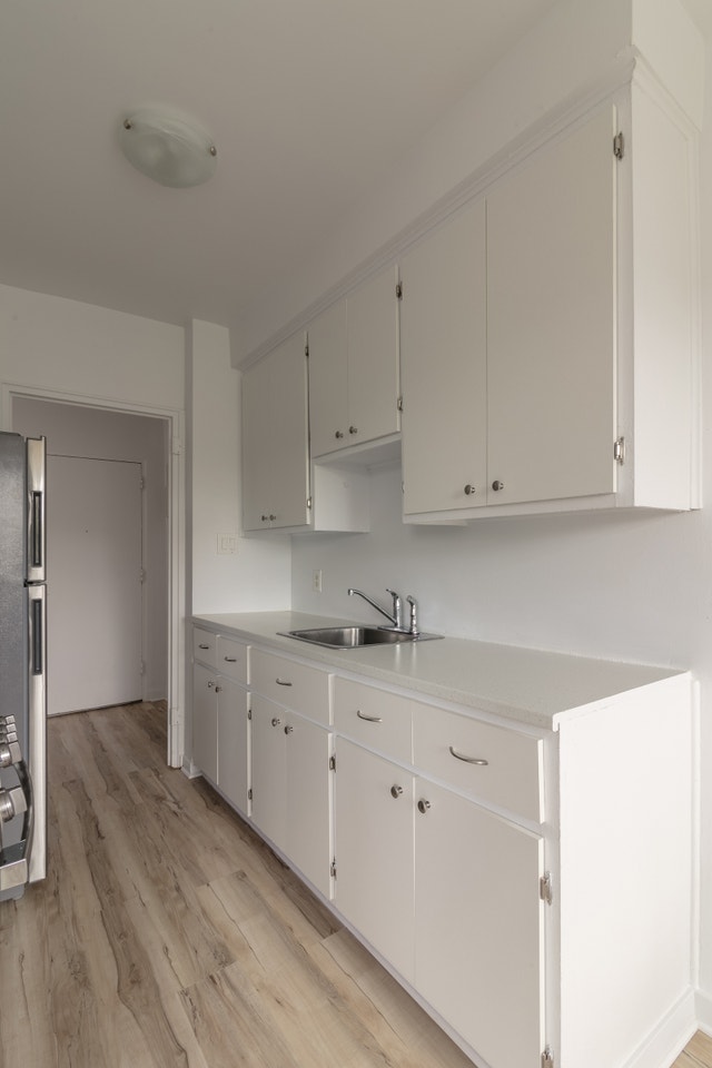 809 Bloomfield Avenue — photo 3