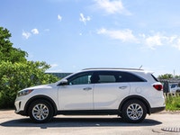 All Wheel Drive for enhanced traction - Heated Steering Wheel for added comfort - Comprehensive Secu... (image 8)