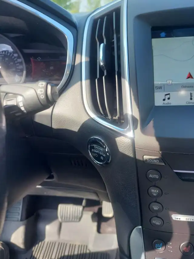 2017 Ford Edge Titanium5257671575876608021