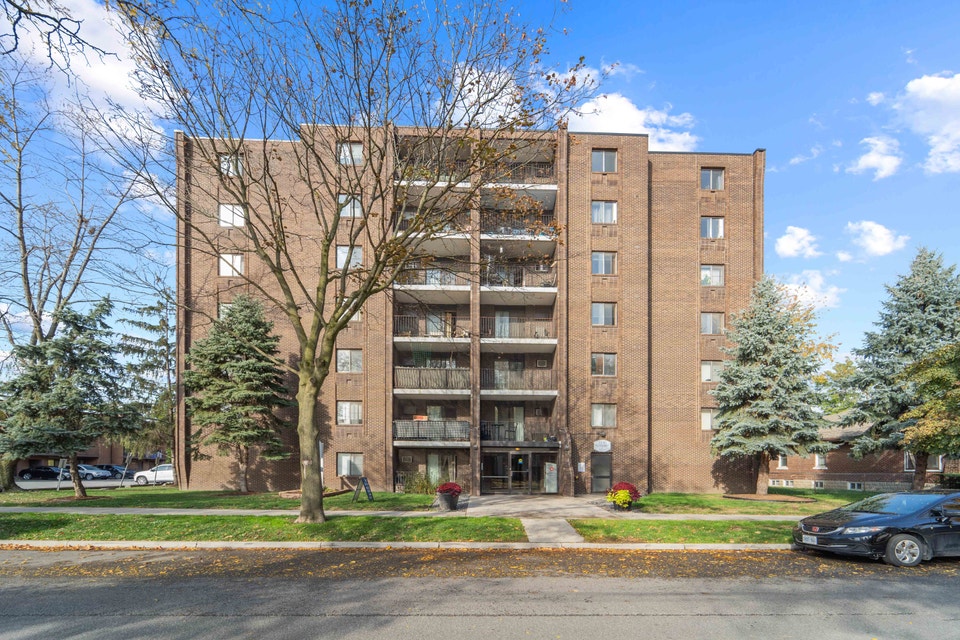 Frances Tower Apartments - 2 Bedroom, 1 Bath Apartment for Rent 2