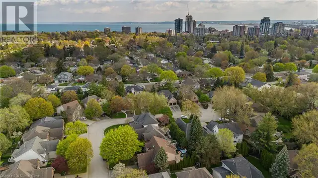 656 ANDREA Court Burlington, Ontario62865716909570122
