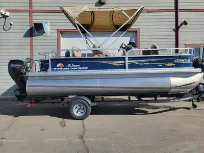 ?? 2024 Sun Tracker Bass Buggy 18 XLS ?? ? 18’ pontoon – stable, spacious & easy to handle ? Mercury...