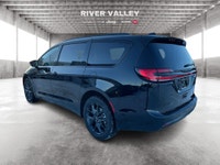 HEATED FRONT SEATS, HEATED STEERING WHEEL, ADAPTIVE CRUISE CONTROL, POWER LIFTGATE, ALL WHEEL DRIVE... (image 4)
