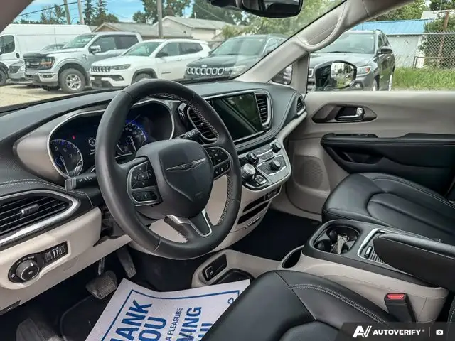 2024 Chrysler Pacifica | Touring-L | Apple CarPlay and Android in Cars & Trucks in Winnipeg - Image 17