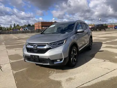 Power Passenger Seat, Power Driver's Seat, Leather Seats, Lane Departure, Hitch Receiver, Heated Sea...