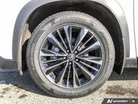 Loaded Platinum | HybridMAX *RARE* | 362HP | New Arrival Imagine effortlessly navigating bustling ci... (image 9)