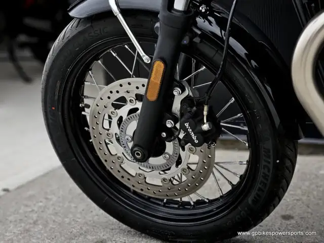 2024 Triumph Bonneville T100 Jet Black in Street, Cruisers & Choppers in Oshawa / Durham Region - Image 12