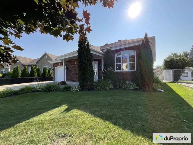 $849,999 - Bungalow for sale in St-Constant — photo 1
