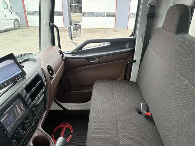 2024 Hino L7 Safety Certified in Heavy Trucks in Hamilton - Image 13