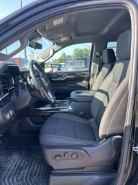 // ACCIDENT FREE!! // // SINGLE OWNER! // This 2022 GMC Sierra 1500 Elevation X31 Crew Cab 6.5' Box... (image 2)