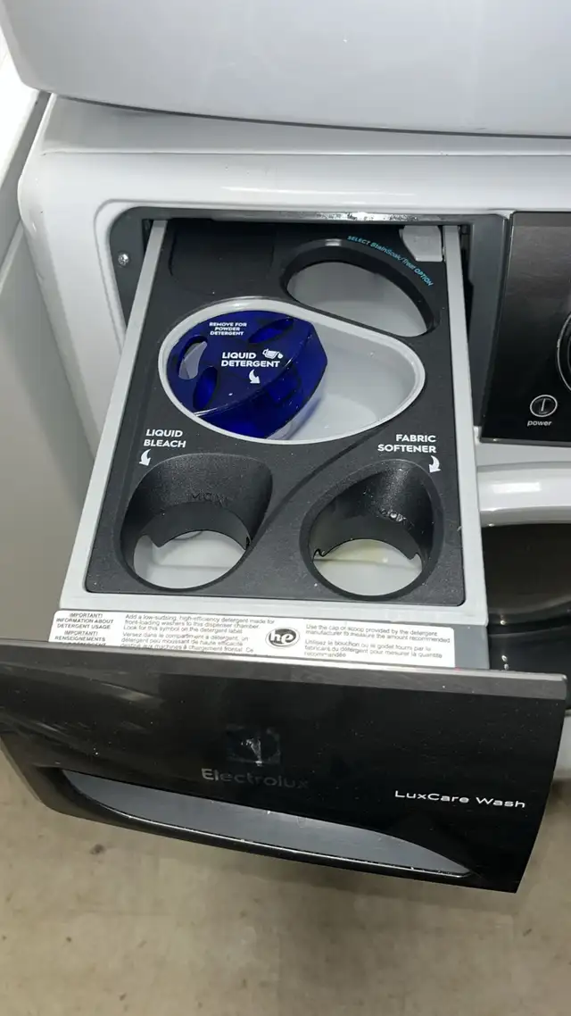 Electrolux Like New 27” Stackable Washer and dryer 30-Day in Washers & Dryers in Kitchener / Waterloo - Image 6