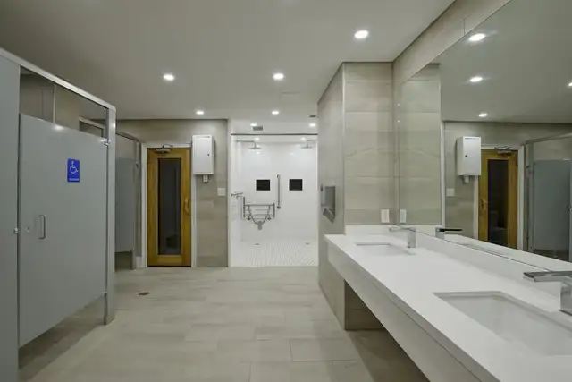 Davisville Village Apartments - Bachelor available at 141 Davisv in Long Term Rentals in City of Toronto - Image 12