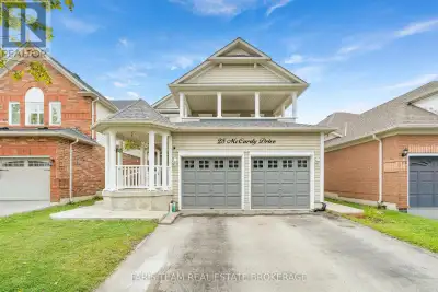 Top 5 Reasons You Will Love This Home: 1) Spacious Fernbrook-built "Metcalf" model offering over 2,3...
