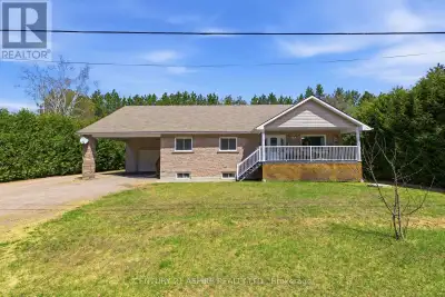 Space, flexibility and opportunity all in one. Welcome to 84 Pinewood Place. This is more than a hom...