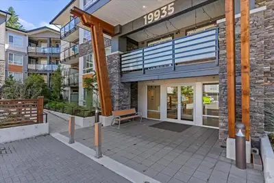 Welcome to Windsor, a 2 year old condo developed by Zenterra! This unit features 688 sq ft. includin...
