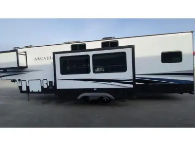 We are looking for good pre owned Rv's to buy or consign!! Keystone Arcadia fifth wheel 3940LT highl...
