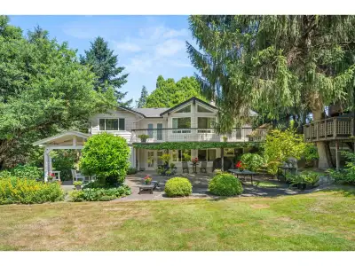 The biggest little farm! 2 acres that feels like 5. Located on a cul-de-sac, this farm offers everyt...