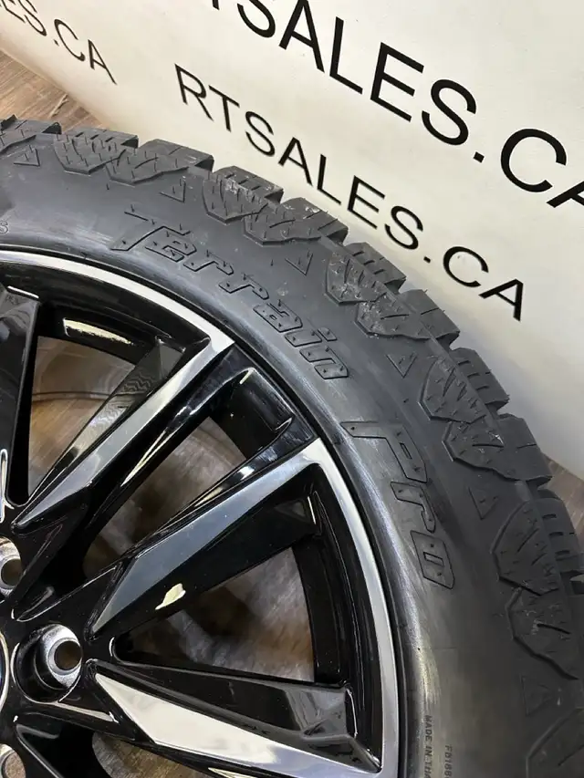 275/60/20 tires Rims 6x139.7 GMC Chevy 1500 in Tires & Rims in Saskatoon - Image 7