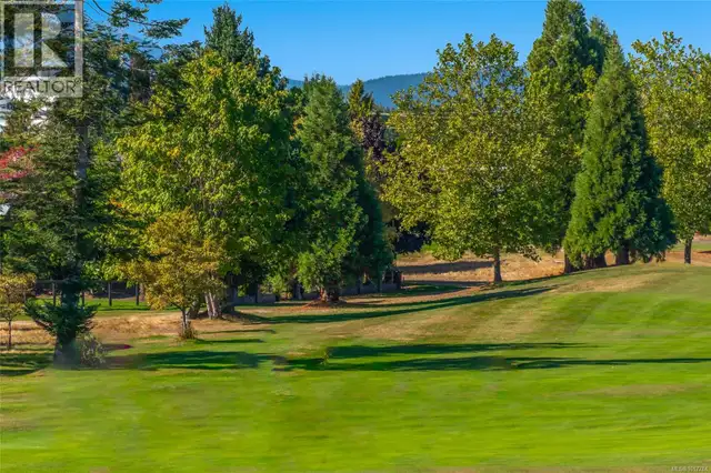 3172 Royal Vista Way Courtenay, British Columbia in Houses for Sale in Comox / Courtenay / Cumberland - Image 4