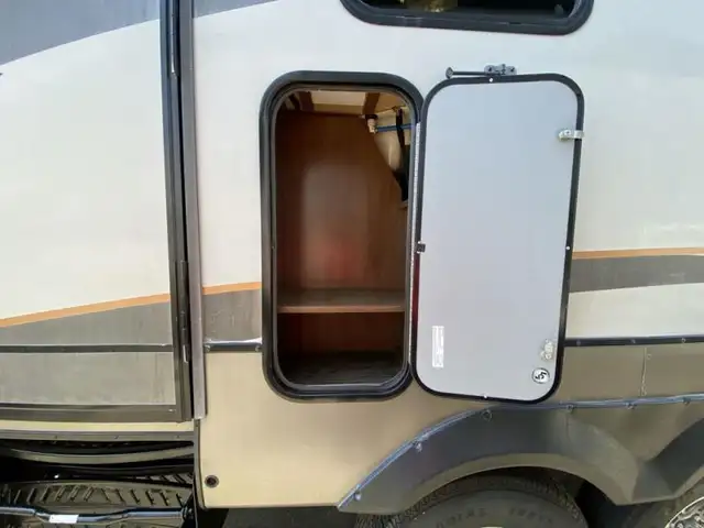 2017 Forest River RV Wildcat Maxx 242RLX in Travel Trailers & Campers in Abbotsford - Image 18