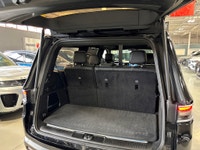 **MONTH-END SPECIAL!** FEATURING : V8 POWERED, 4X4, 7 PASSENGER SEATING, FAMCAM, MASSAGE SEATS, HEAD... (image 5)