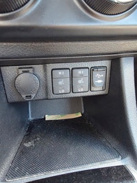 Explore Our Full Inventory! Visit: WWW.AYASAUTOSALES.CA ——— VEHICLE OFFERED AS IS Lowest Price! This... (image 9)