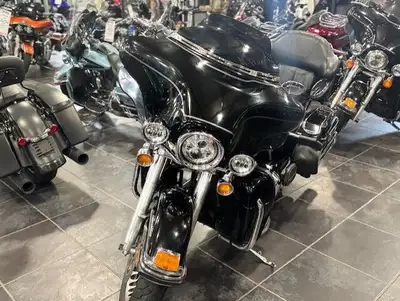 Oppotunity doesn't knock it RUMBLES!!! Looking for a Have you always wanted a Harley? PLUS HST&LICEN...