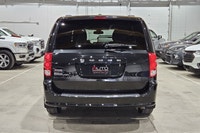 Financing & Warranty Available! One Owner! - Excellent Condition - Perfect Family Hauler! Meet this... (image 4)
