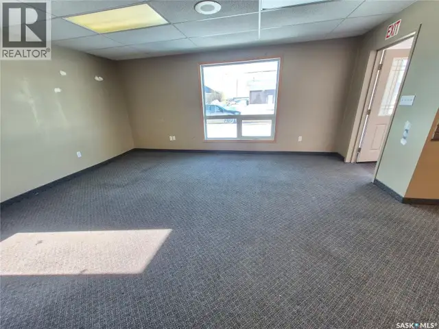 24 12th STREET NE Weyburn, Saskatchewan in Commercial & Office Space for Sale in Regina - Image 4