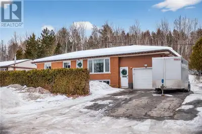 Welcome to 26 Rideau, situated on one of the most sought-after streets in Coniston. This stunning, m...