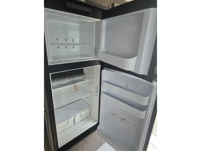 2026 Northern Lite Limited Edition 8-11EXLEWB Face-to-Face Dinet in Travel Trailers & Campers in Penticton - Image 13