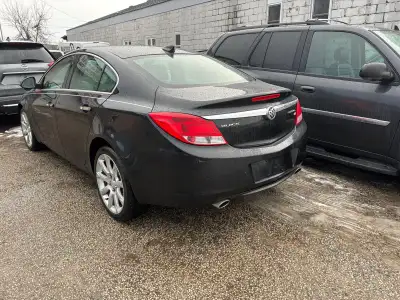 Engine: 4 Cylinder Engine 2.0L/122CI L/100Km City: 11.3 L/100Km Hwy: 6.8