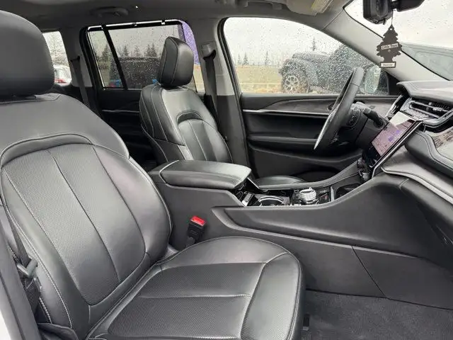 2023 Jeep Grand Cherokee 4xe BASE | Low Km | Remote Start in Cars & Trucks in Edmonton - Image 25